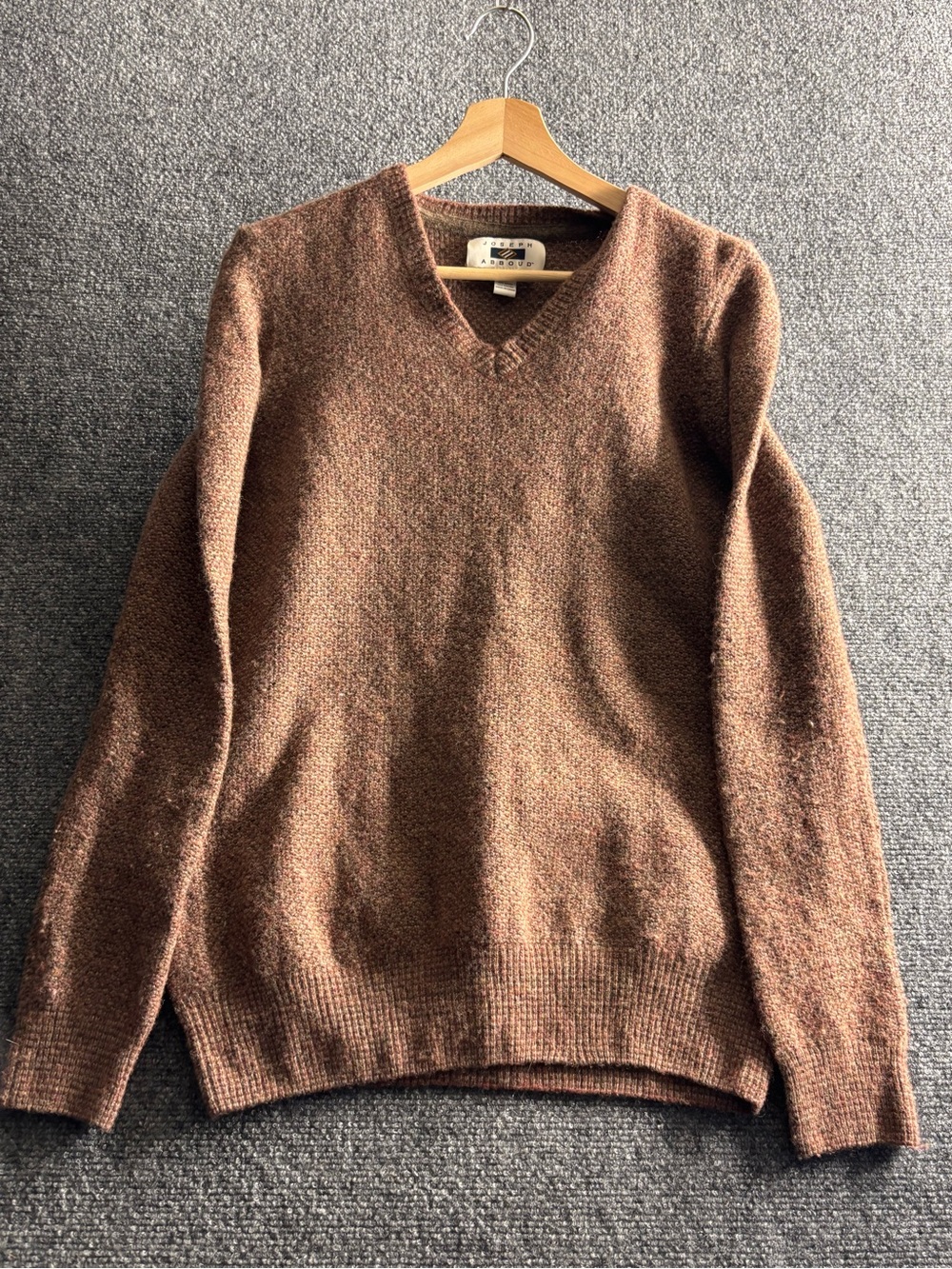 Joseph Abboud Men's V-Neck Heathered Brown Sweater